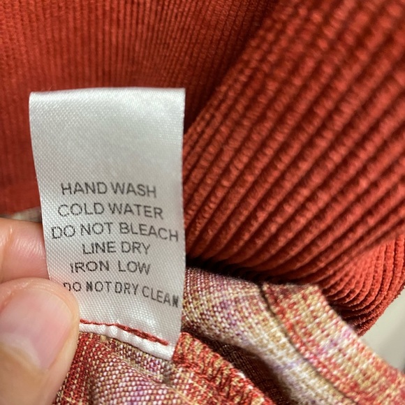 ANDTHEWHY BUTTON FRONT TOP - SIZE S - OVERSIZED PLEASE CHECK MEASUREMENTS - Picture 4 of 7